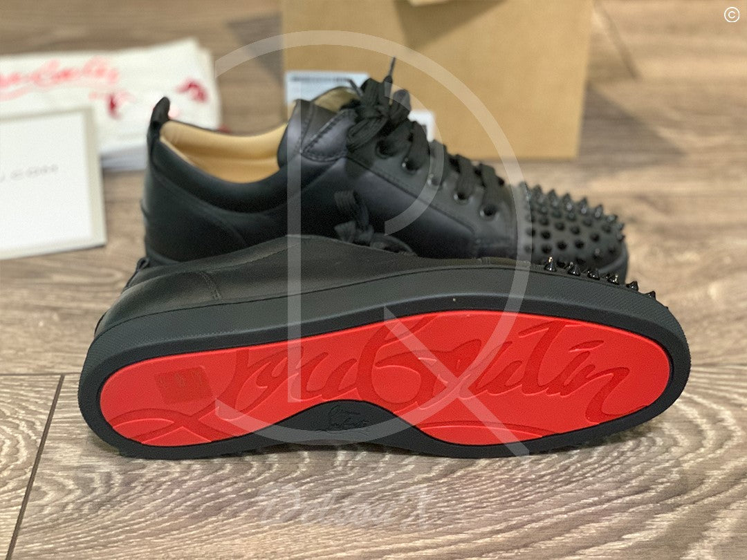 CHRISTIAN LOUBOUTIN ’BLACK LEATHER’ JUNIOR SPIKES (42) 🩸