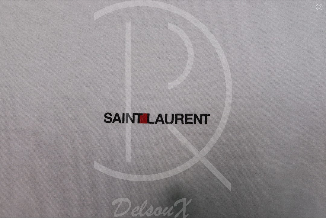Saint Laurent T-shirt ‘Small Logo’ White (L) 🏳