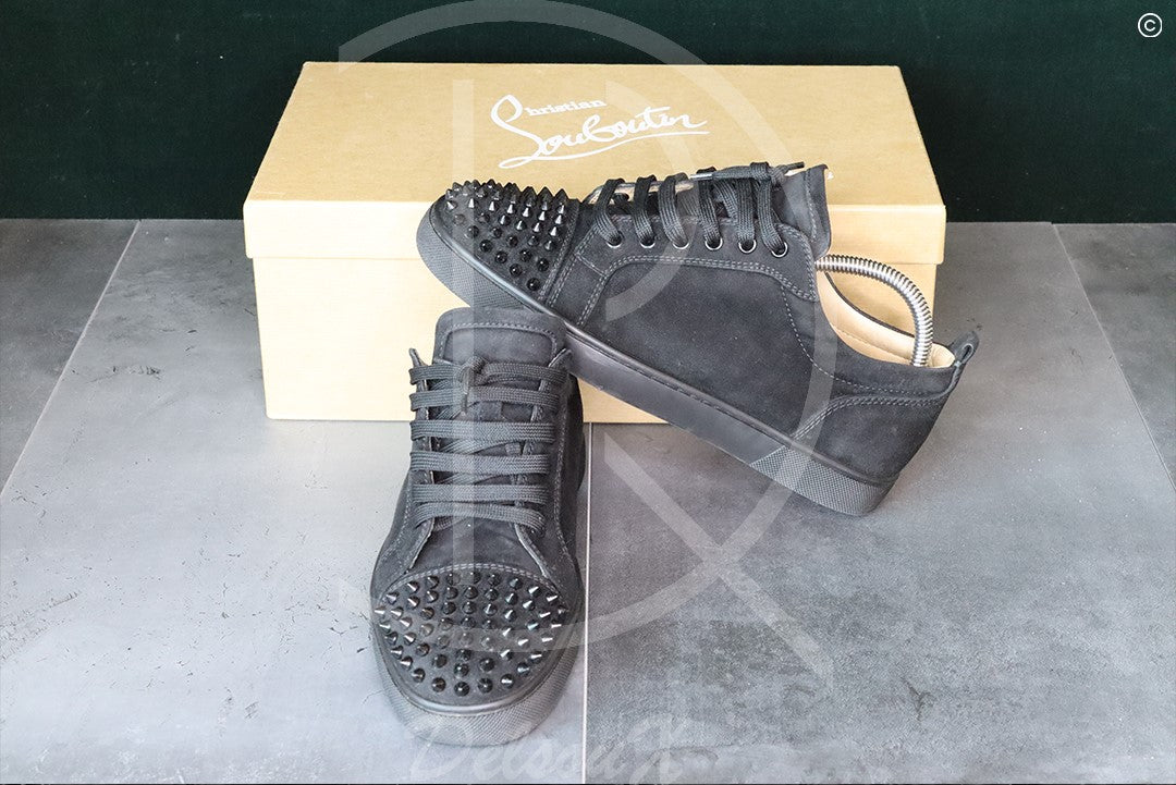 Christian Louboutin ’Black Suede’ Junior Spikes (40) 🕷