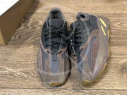 Adidas Yeezy Boost 700 'Mauve' (44) 🐻