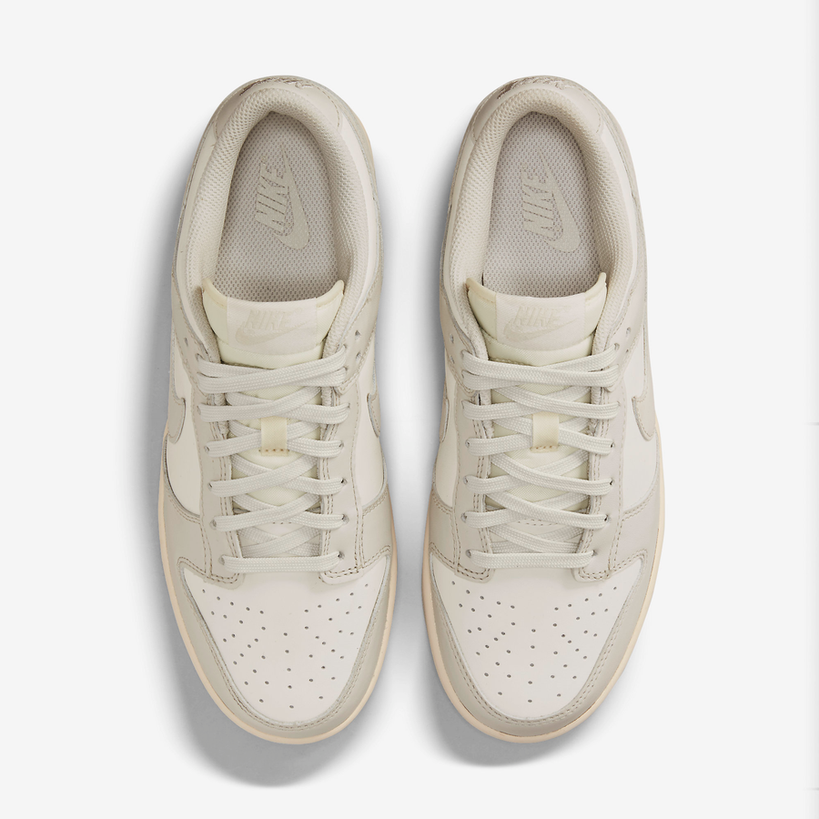 Nike Sneakers, Dunk Low ‘Sail Light Bone’ (W)