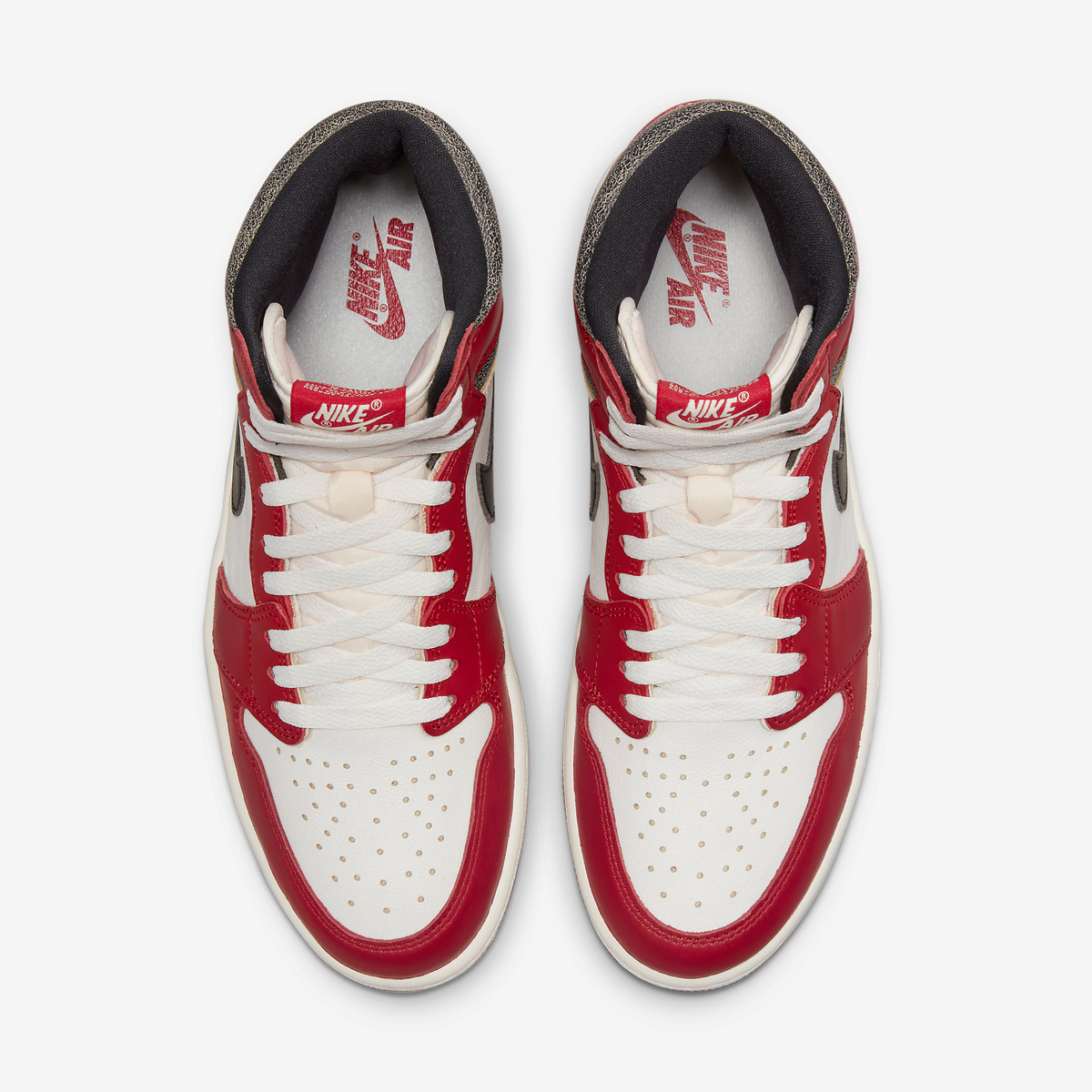 Nike Sneakers, Jordan 1 Retro High OG ‘Chicago Lost and Found’