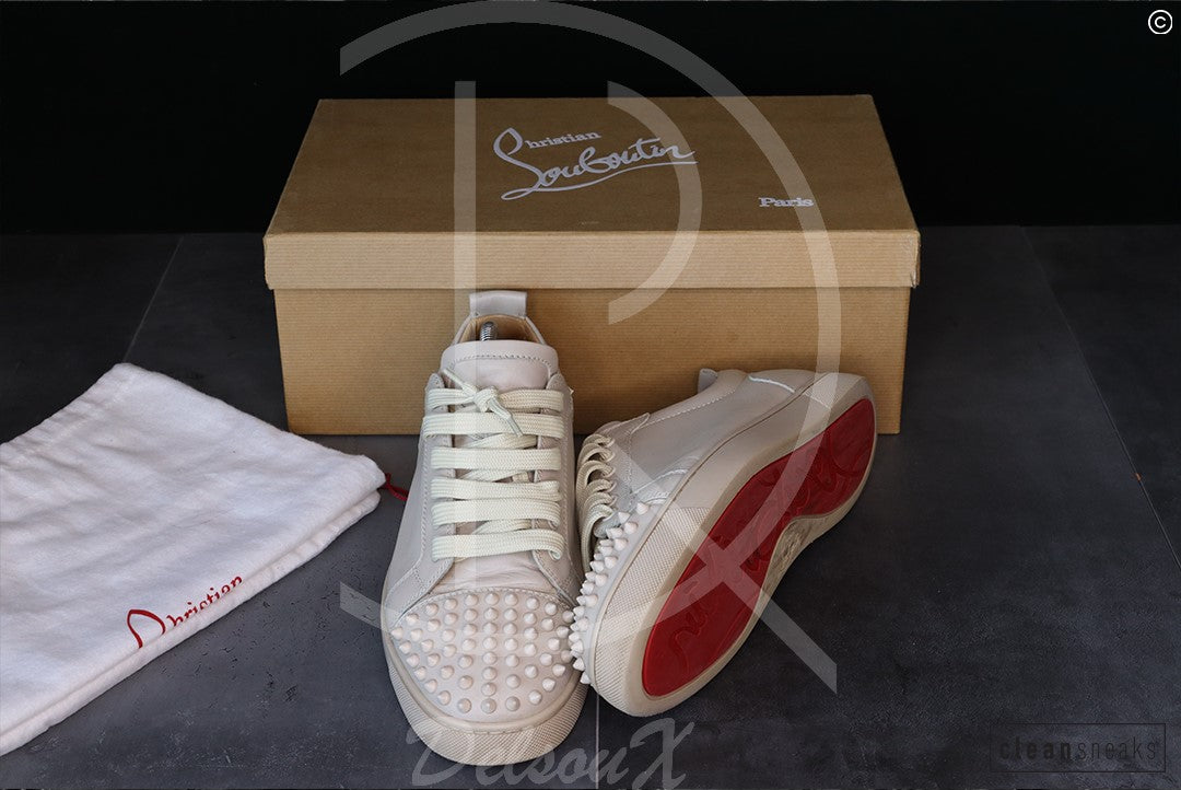 Christian Louboutin 'Colombe Mat' Junior Spikes (42) 🥯