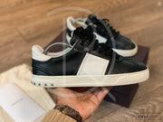 Valentino 'Flycrew' Black Leather (40) 🌤