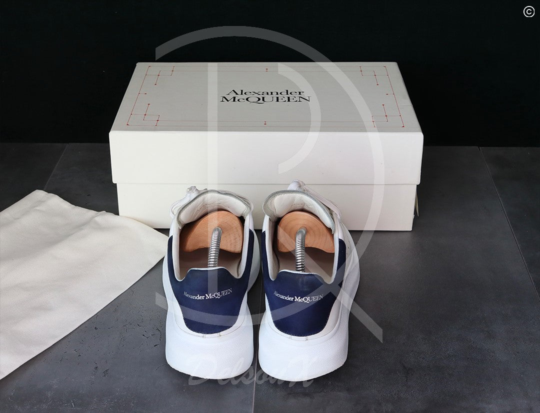 (RESERVERET) Alexander McQueens 'White Leather w. Blue Suede' Oversized (40.5) 🦋