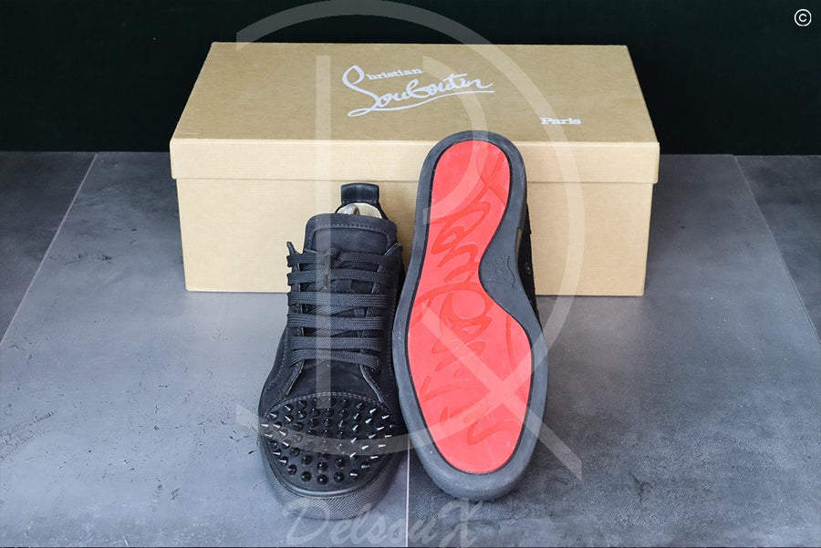 Christian Louboutin ’Black Suede’ Junior Spikes (40) 🕷