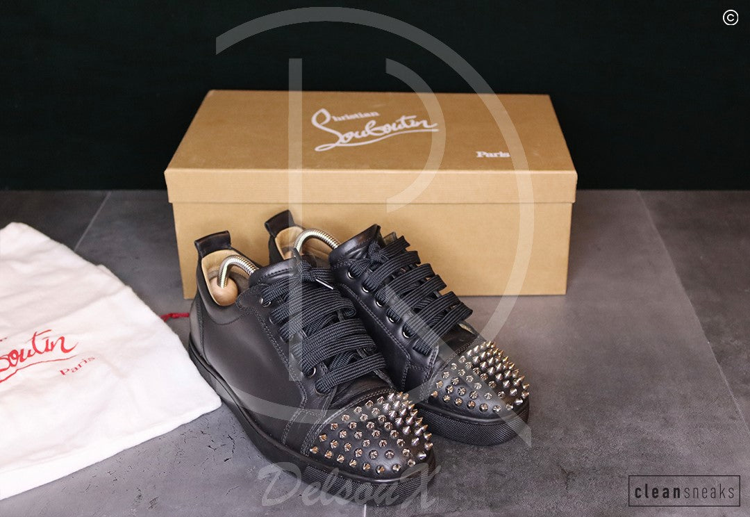 Christian Louboutin 'Gun Metal' Junior Spikes (41) ♠️
