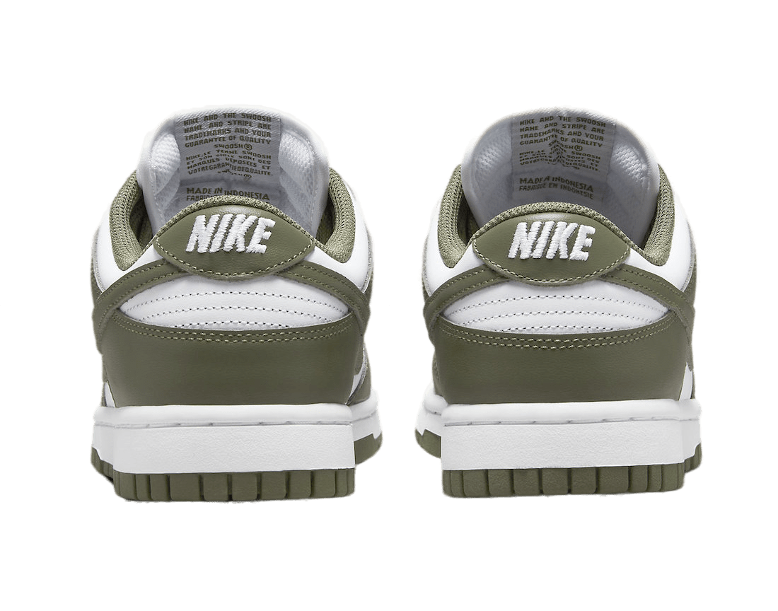 Nike Sneakers, Dunk Low ‘Medium Olive’ (W)