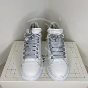 Alexander Mcqueens 'White Leather W. Silver' Oversized (40.5) 🪙