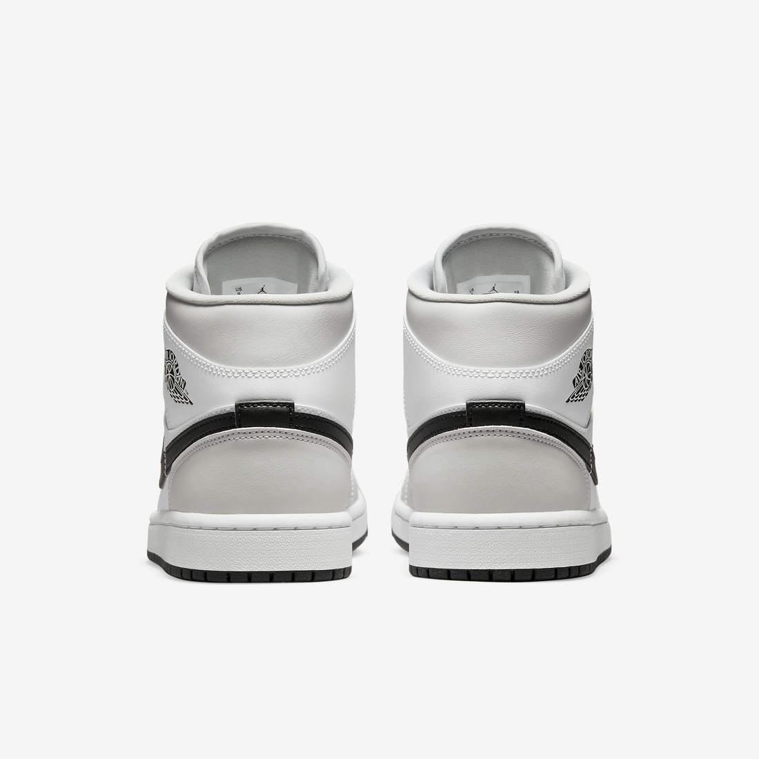 Nike Sneakers, Jordan 1 Mid ‘Light Smoke Grey’ (W)