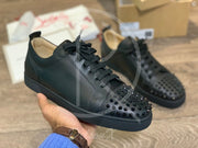 CHRISTIAN LOUBOUTIN ’BLACK LEATHER’ JUNIOR SPIKES (42) 🩸