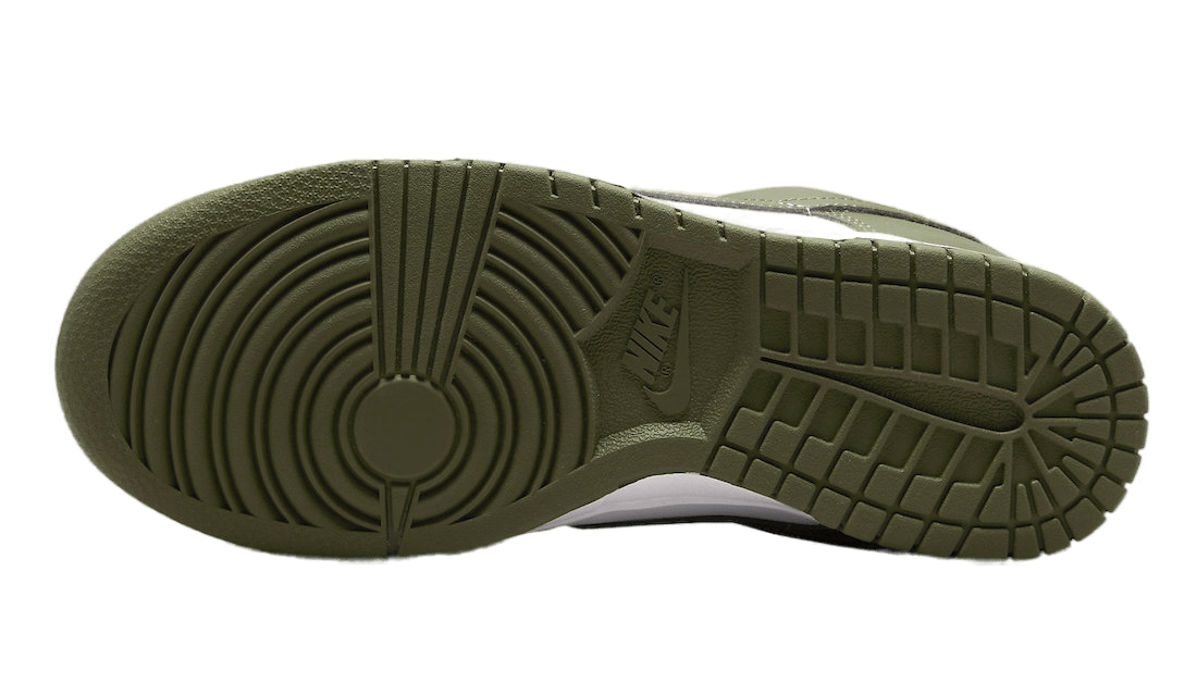 Nike Sneakers, Dunk Low ‘Medium Olive’ (W)