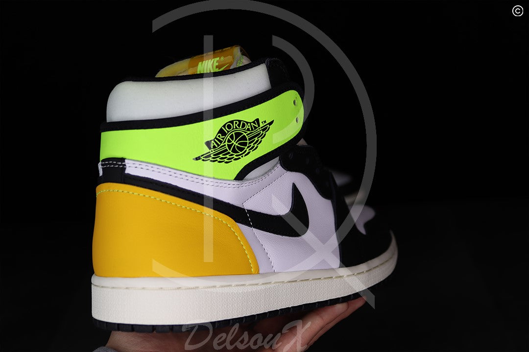 Nike Air Jordan 1 Retro High White Black 'Volt' University Gold (43)  ⚡️