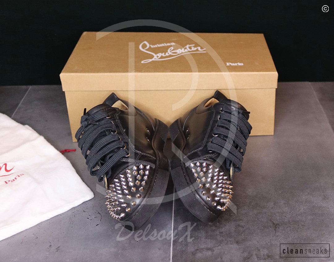 Christian Louboutin 'Gun Metal' Junior Spikes (41) ♠️