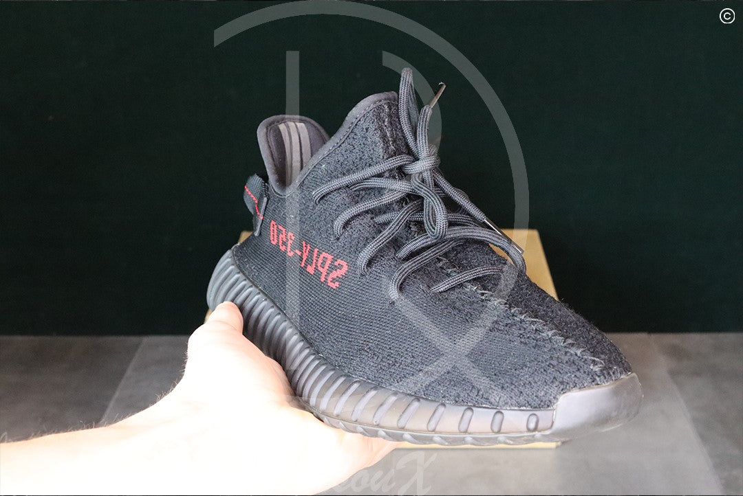 Adidas Yeezy Sneakers, 350 'Bred' V2 (43 1/3) 🕶