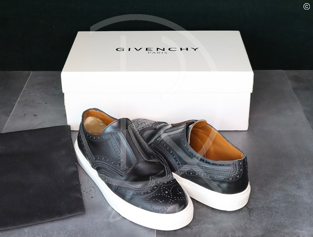 Givenchy 'Black Leather' Skate Brougue (41)
