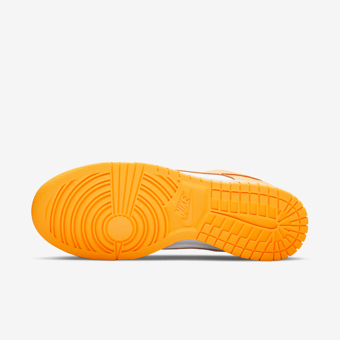Nike Sneakers, Dunk Low ‘Laser Orange’ (W)