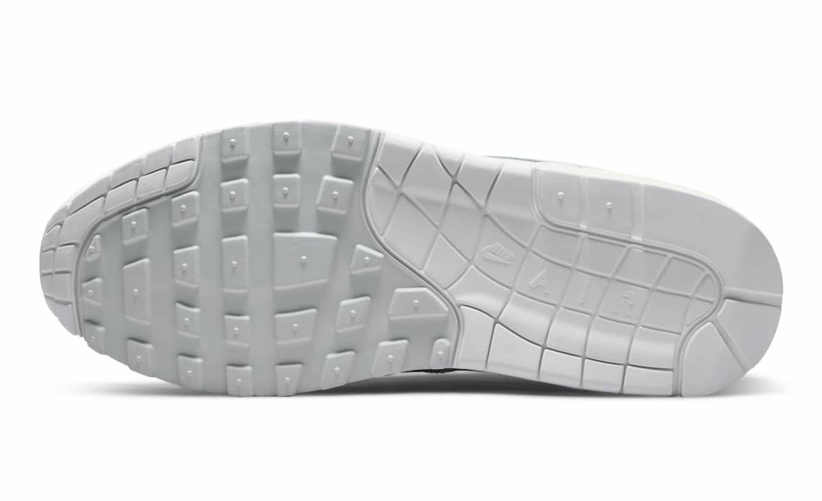 Nike x Patta Sneakers, Air Max 1 'Waves White' Silver