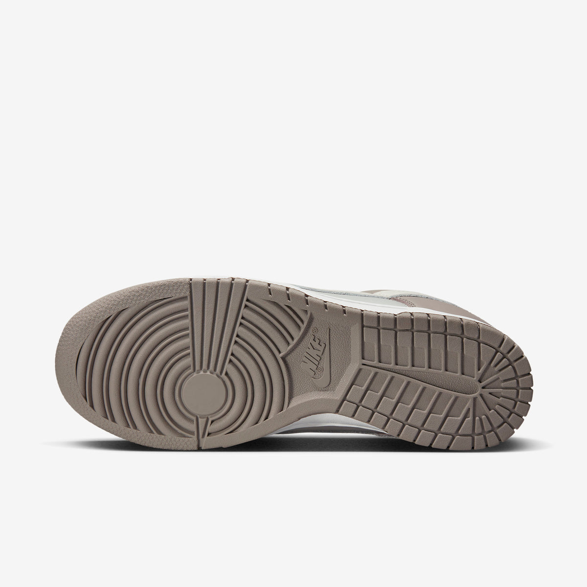 Nike Sneakers, Dunk Low ‘Bone Beige’ (W)