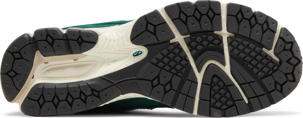 New Balance Sneakers, 2002R ‘Nightwatch Green’