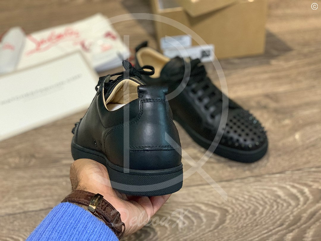 CHRISTIAN LOUBOUTIN ’BLACK LEATHER’ JUNIOR SPIKES (42) 🩸