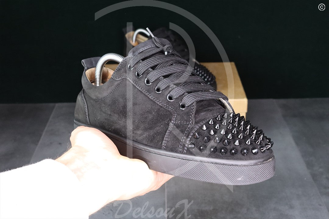 Christian Louboutin 'Black Suede' Junior Spikes (41) 📎