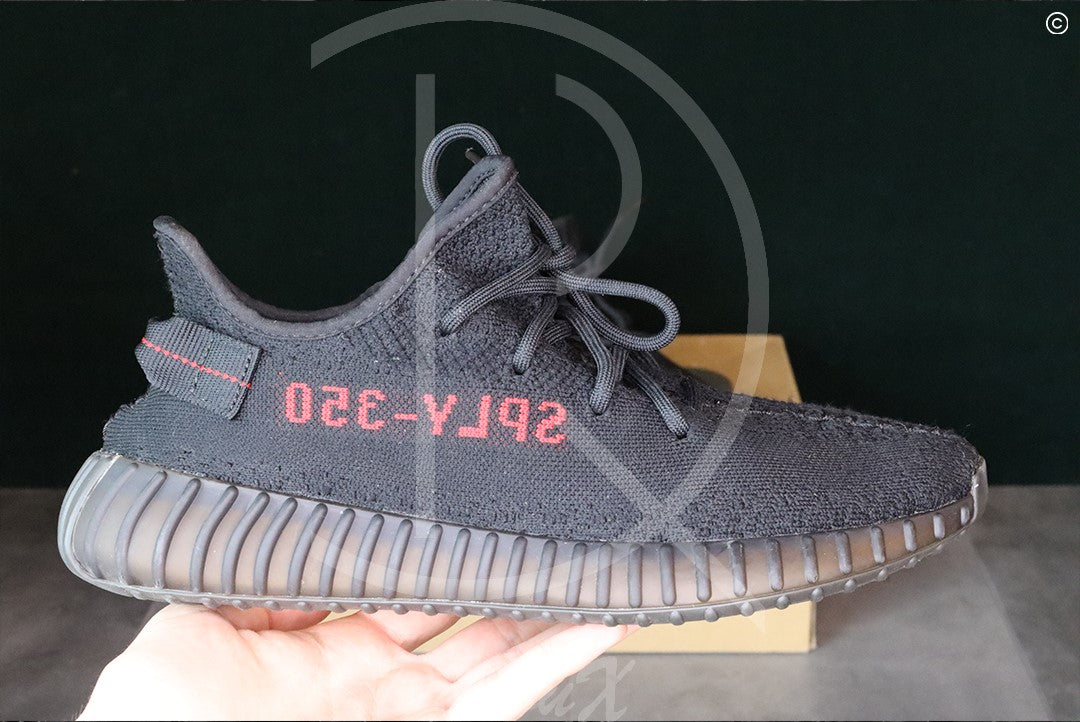 Adidas Yeezy Sneakers, 350 'Bred' V2 (43 1/3) 🕶
