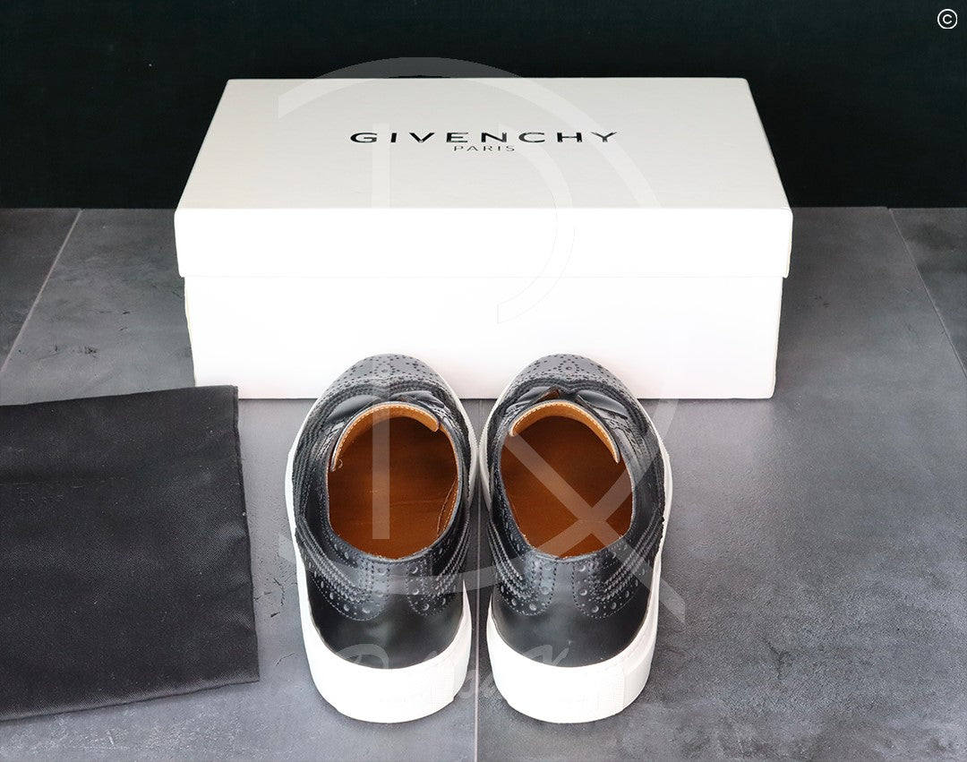 Givenchy 'Black Leather' Skate Brougue (41)