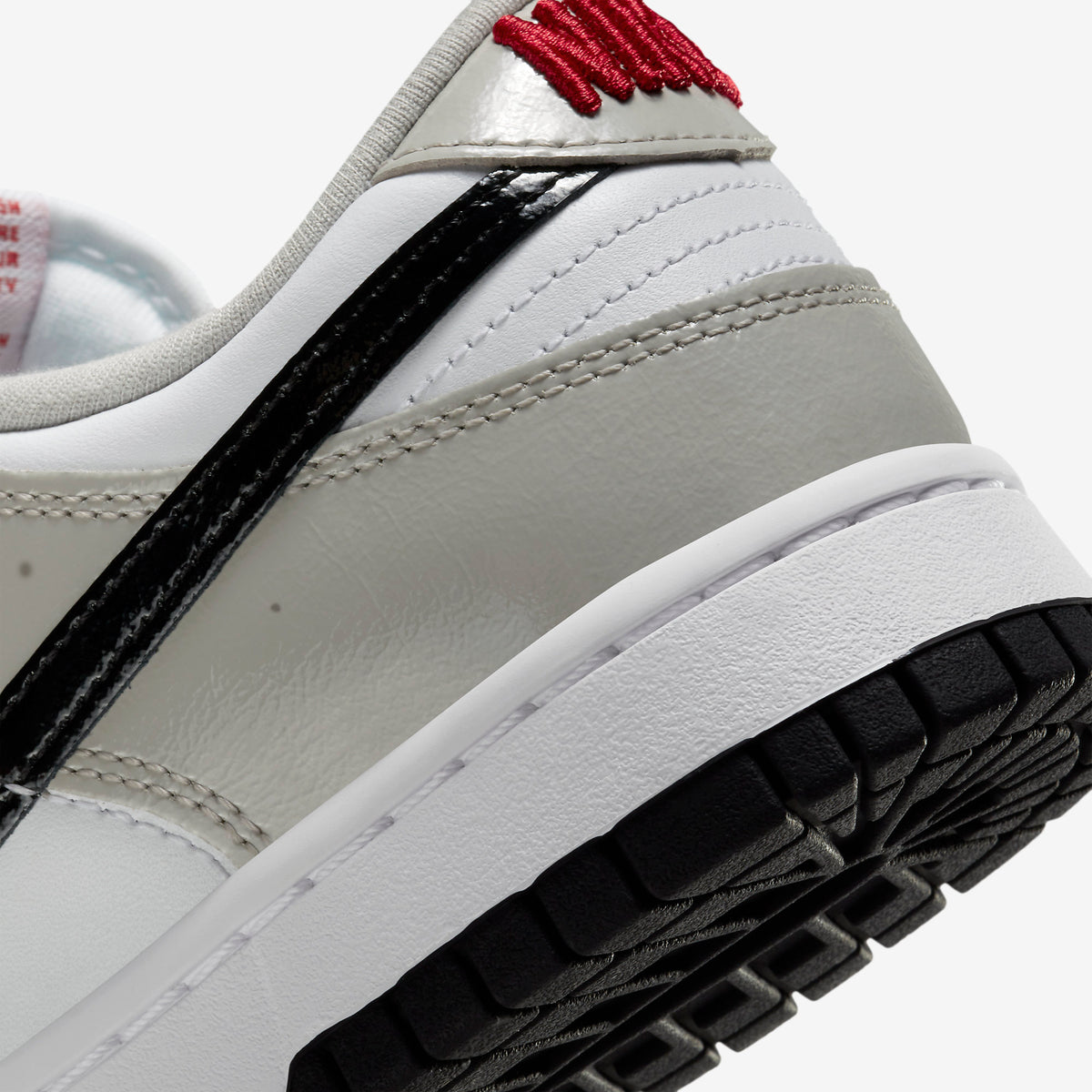 Nike Sneakers, Dunk Low ‘Light Iron Ore’ (W)