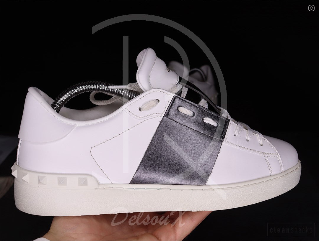 Valentino 'Dark Silver' Open (39) 💫