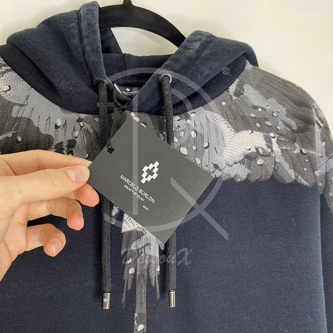 Marcelo Burlon Black Hoodie 'Camo Wings' (M) 🦋