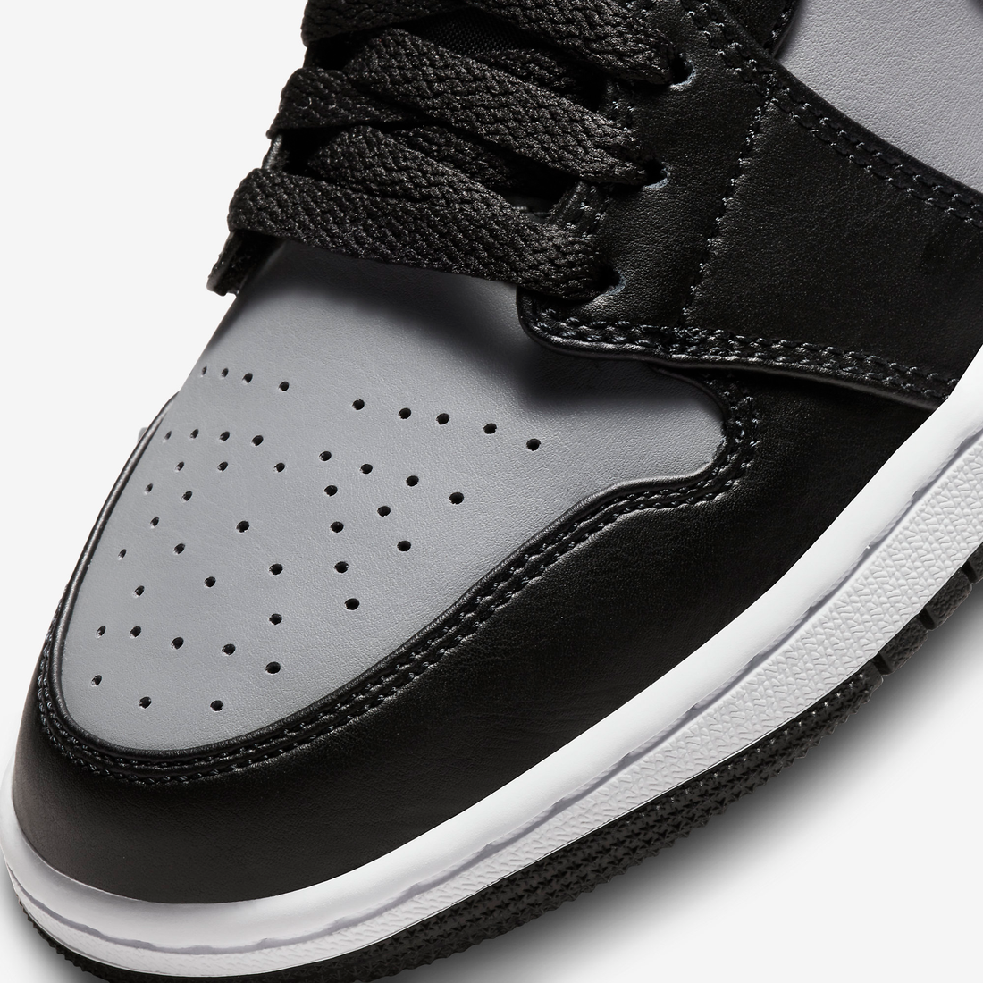 Nike Sneakers, Jordan 1 Mid ‘Shadow Red’