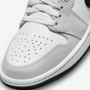 Nike Sneakers, Jordan 1 Mid ‘Light Smoke Grey’ (W)