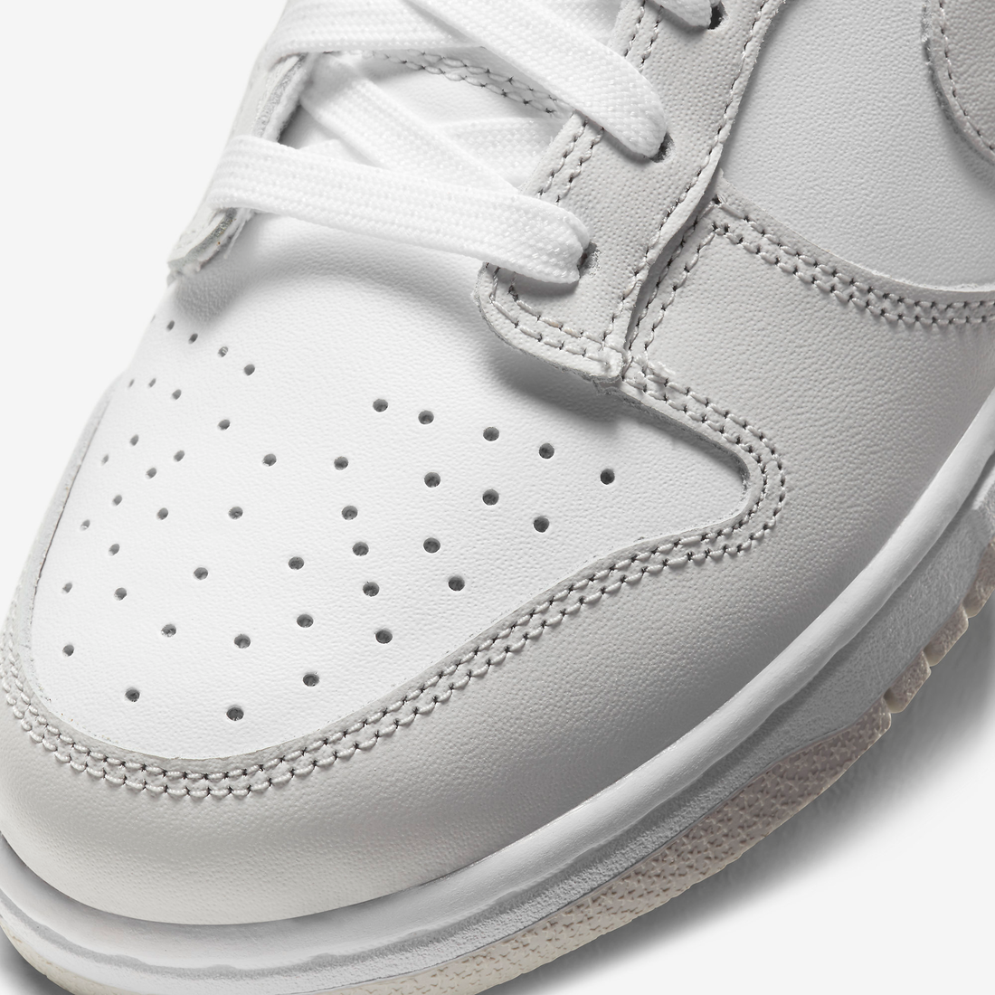 Nike Sneakers, Dunk Low ‘Photon Dust’ (W)
