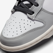 Nike Sneakers, Dunk Low ‘Light Smoke Grey’ (W)