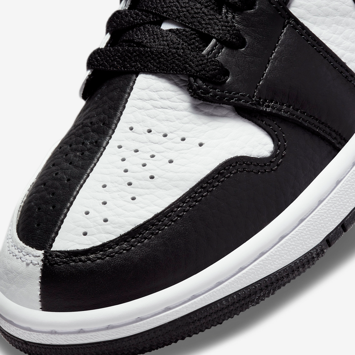 Nike Sneakers, Jordan 1 Mid ‘Split Black White’ (W)
