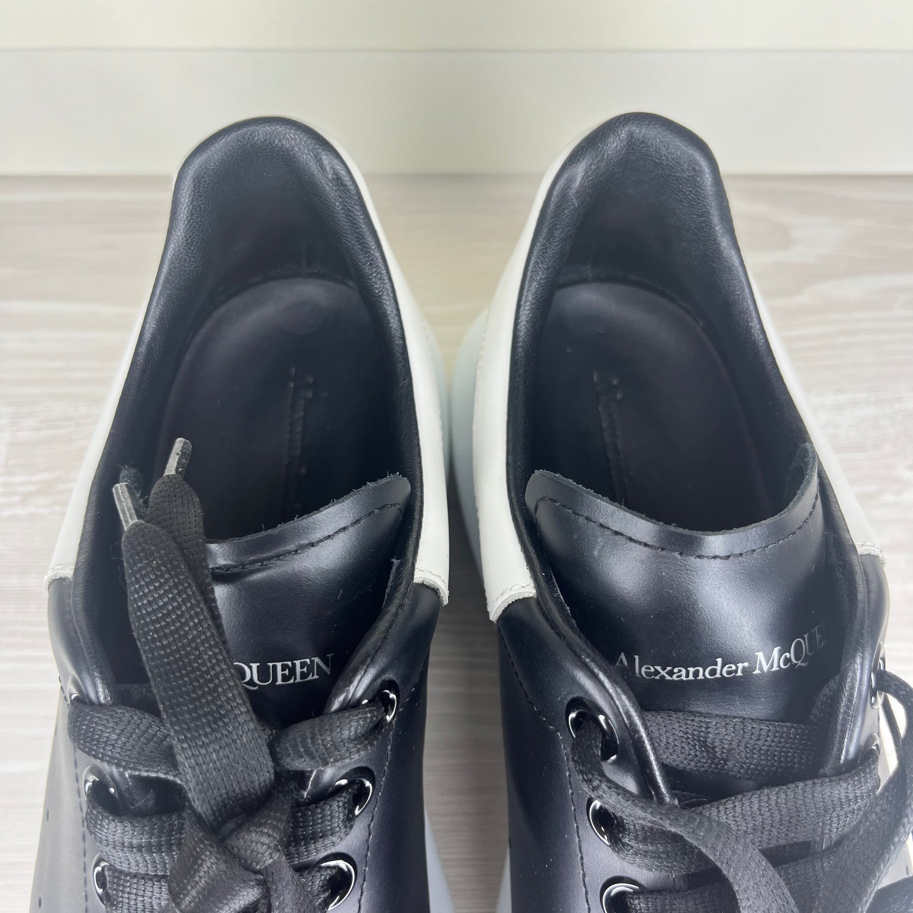 Alexander McQueen Sneakers, Black and White Leather (41)