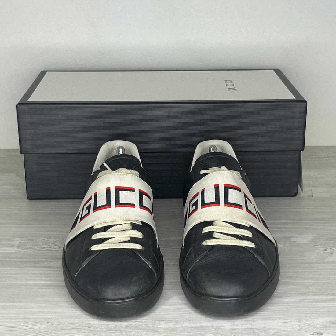 Gucci Sneakers, (43.5)