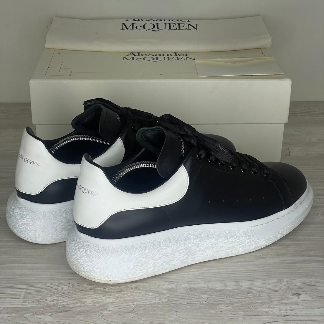 Alexander McQueen Sneakers, 'Black Leather' Ovesized (46) Universe